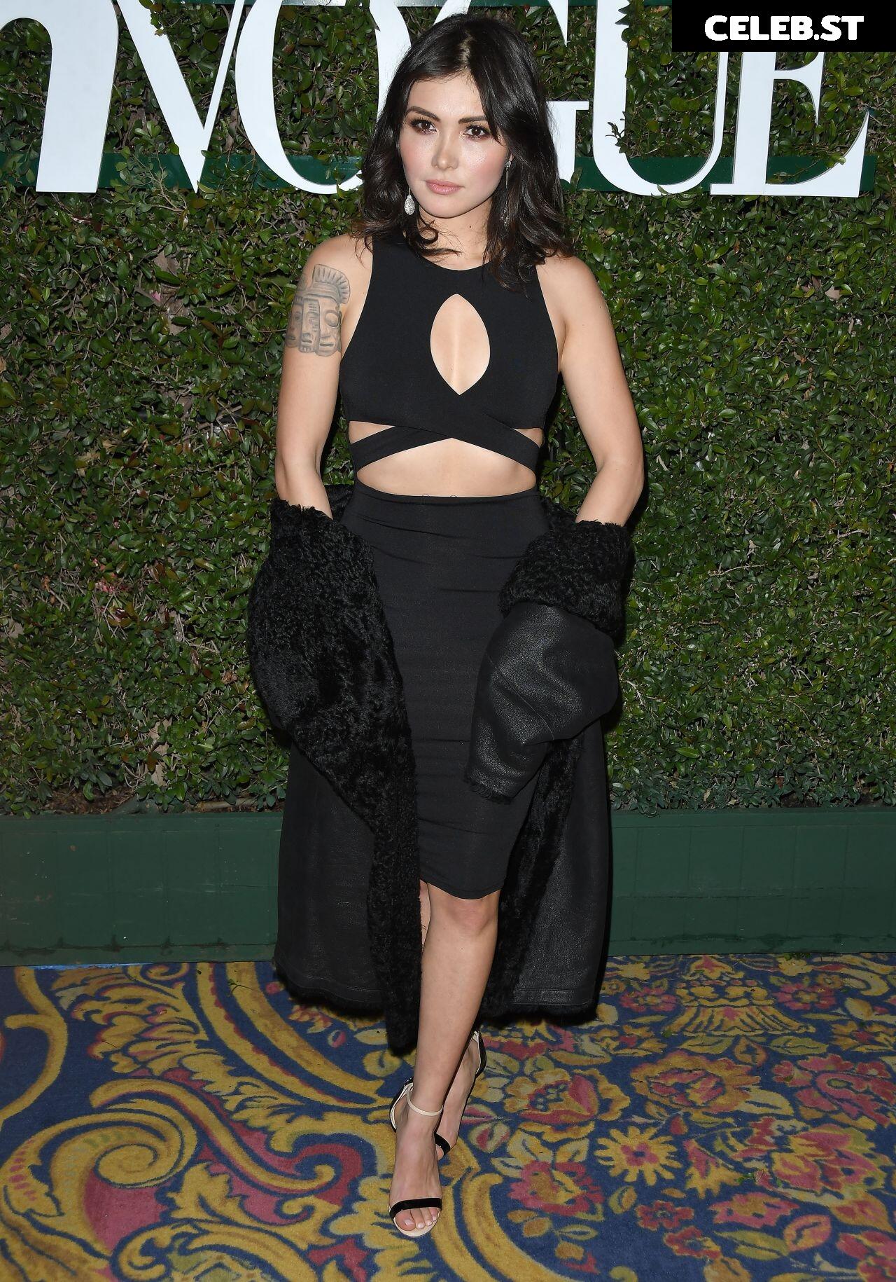 Daniella Pineda Image 2111089