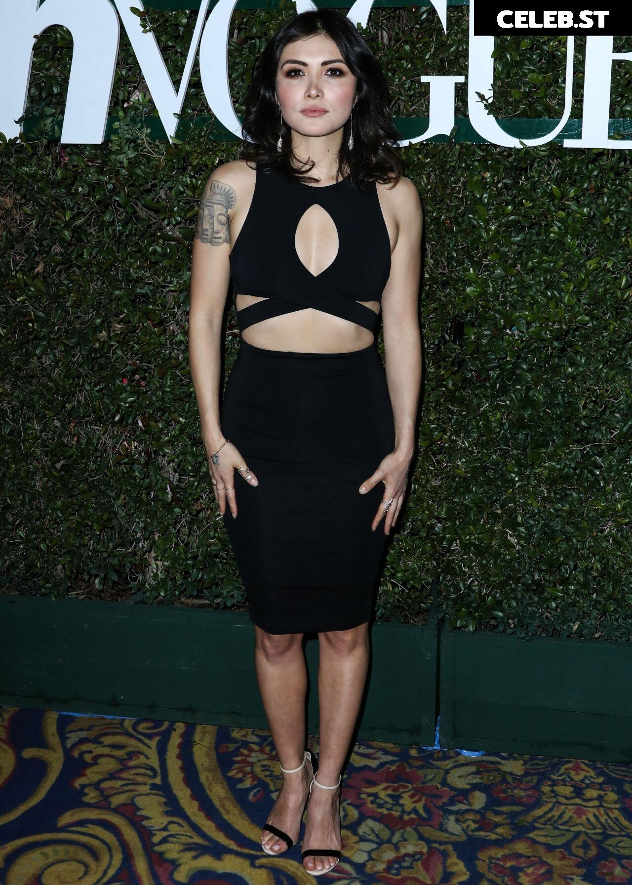 Daniella Pineda Image 2111250
