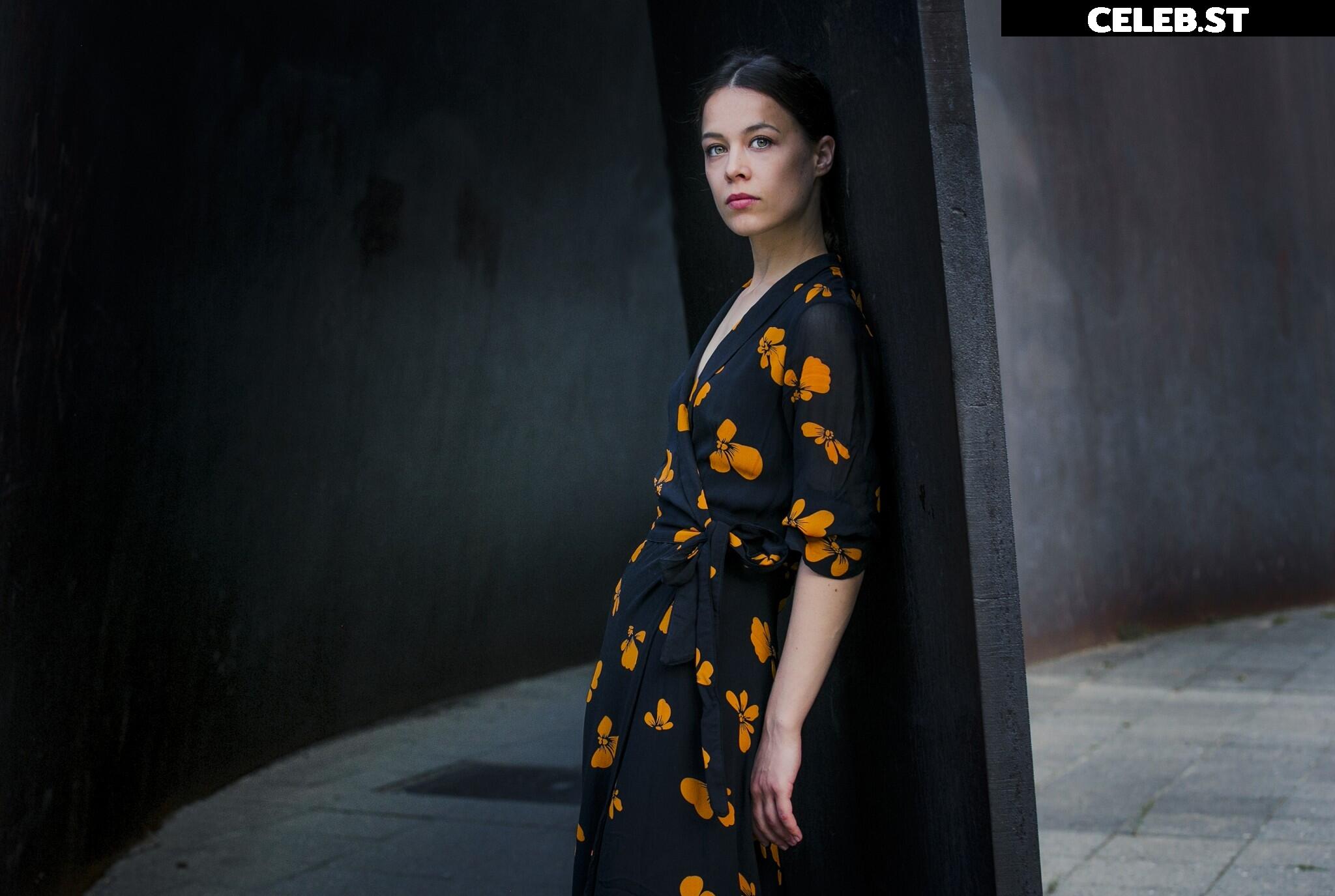 Paula Beer Image 2112868