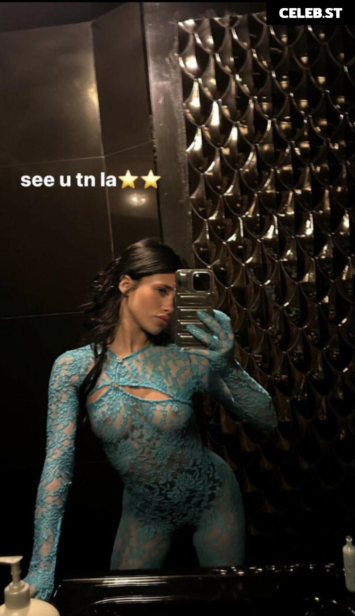 Nessa Barrett Image 2112564