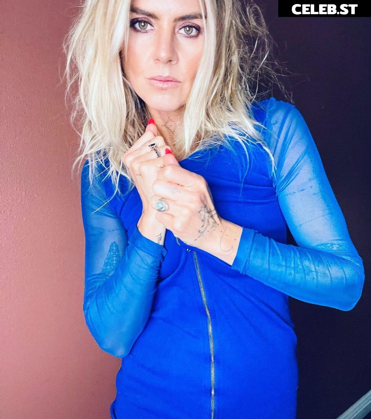 Eliza Coupe Image 2112458