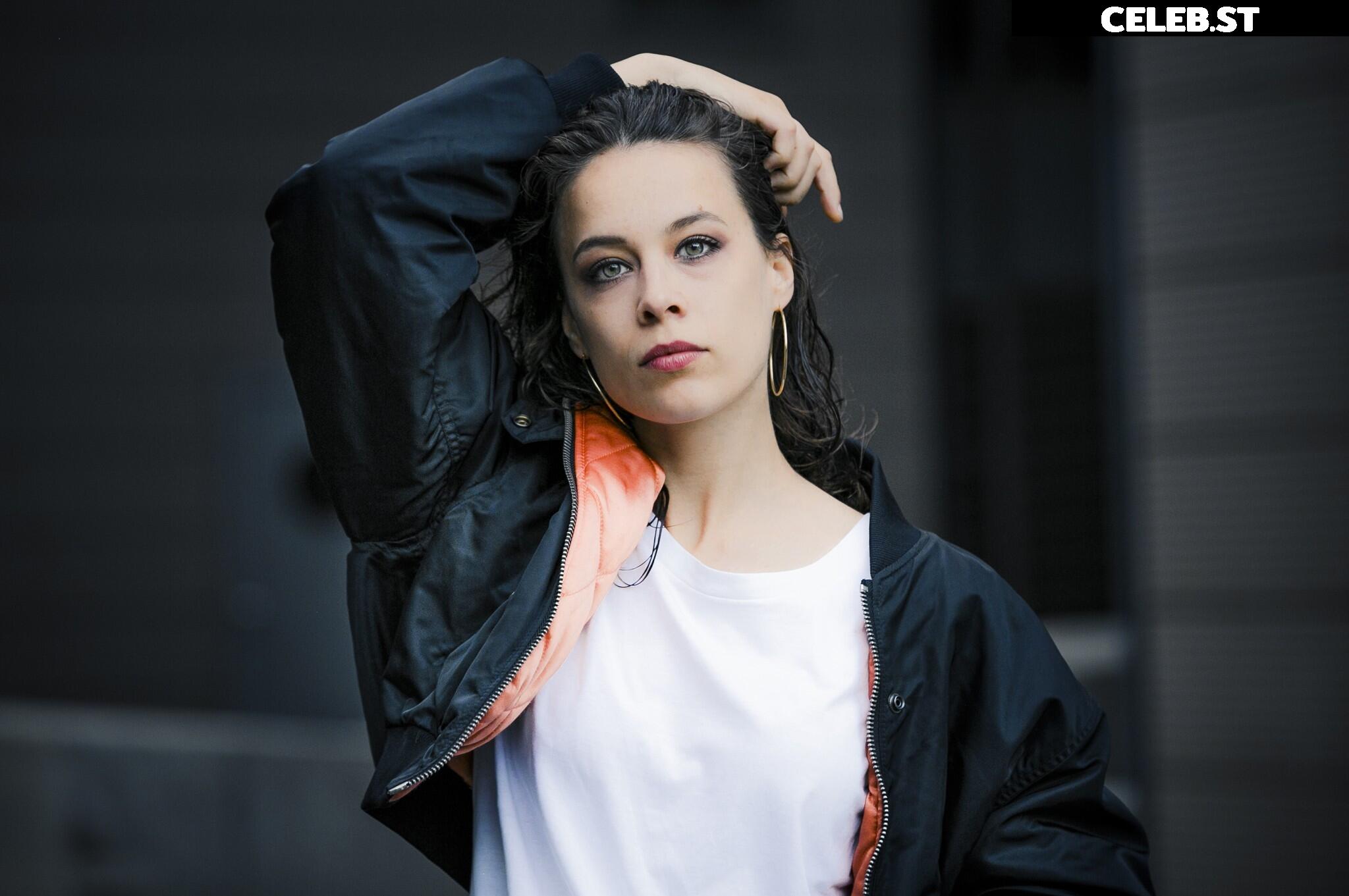 Paula Beer Image 2112762