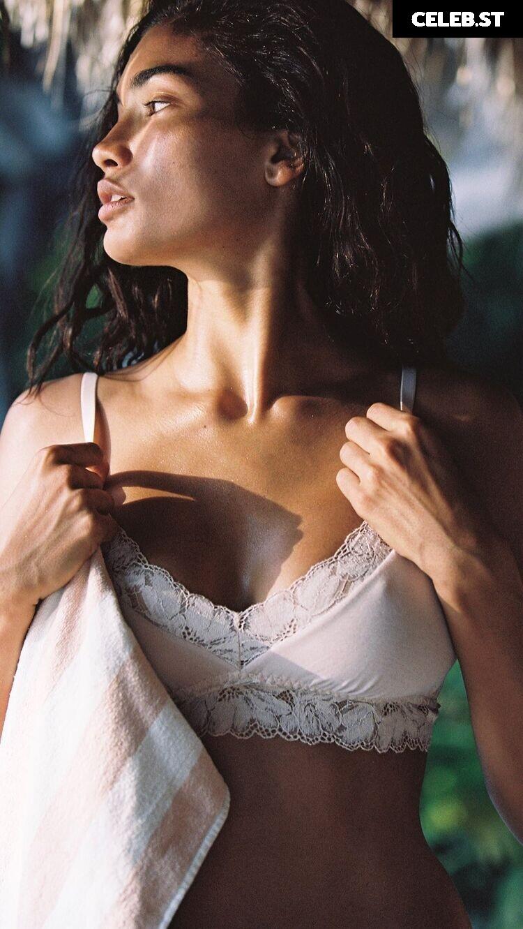 Kelly Gale Image 2112384