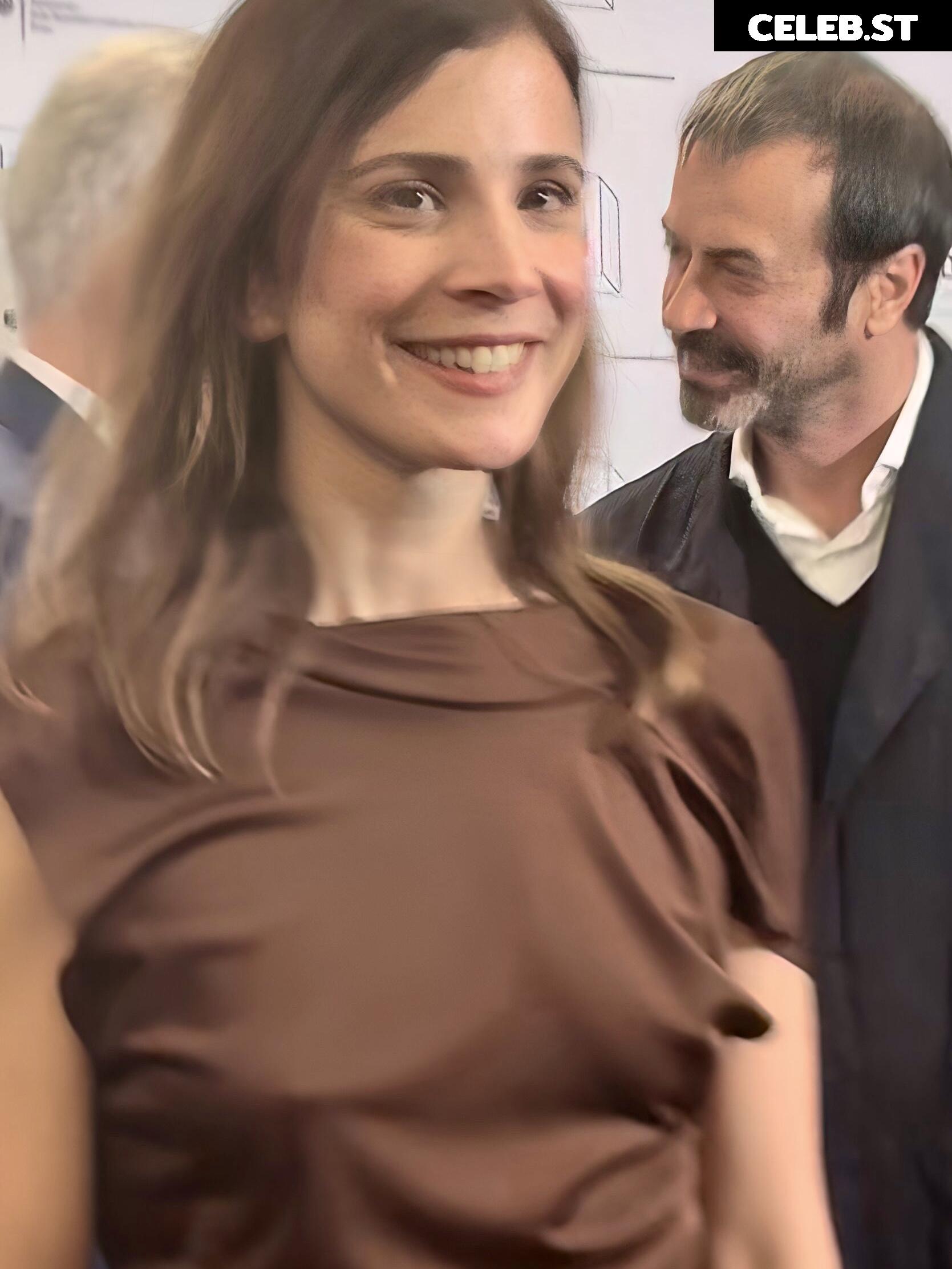 Aylin Tezel Image 2112958