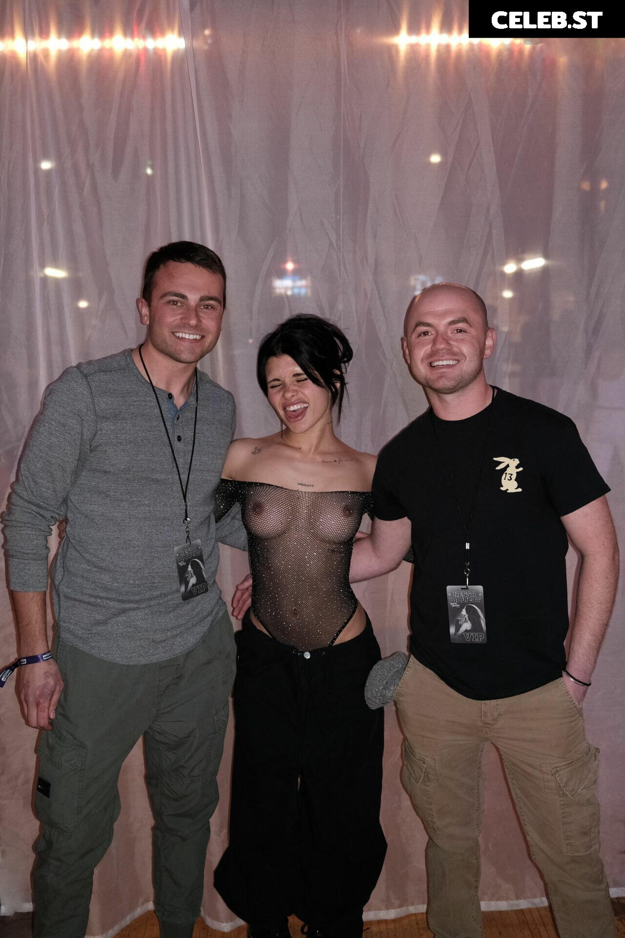 Nessa Barrett Image 2113594