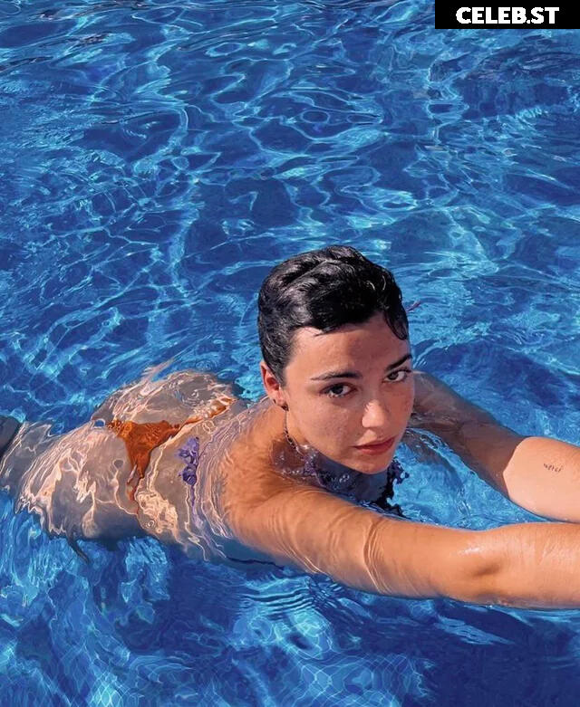 Carla Díaz Image 2113625