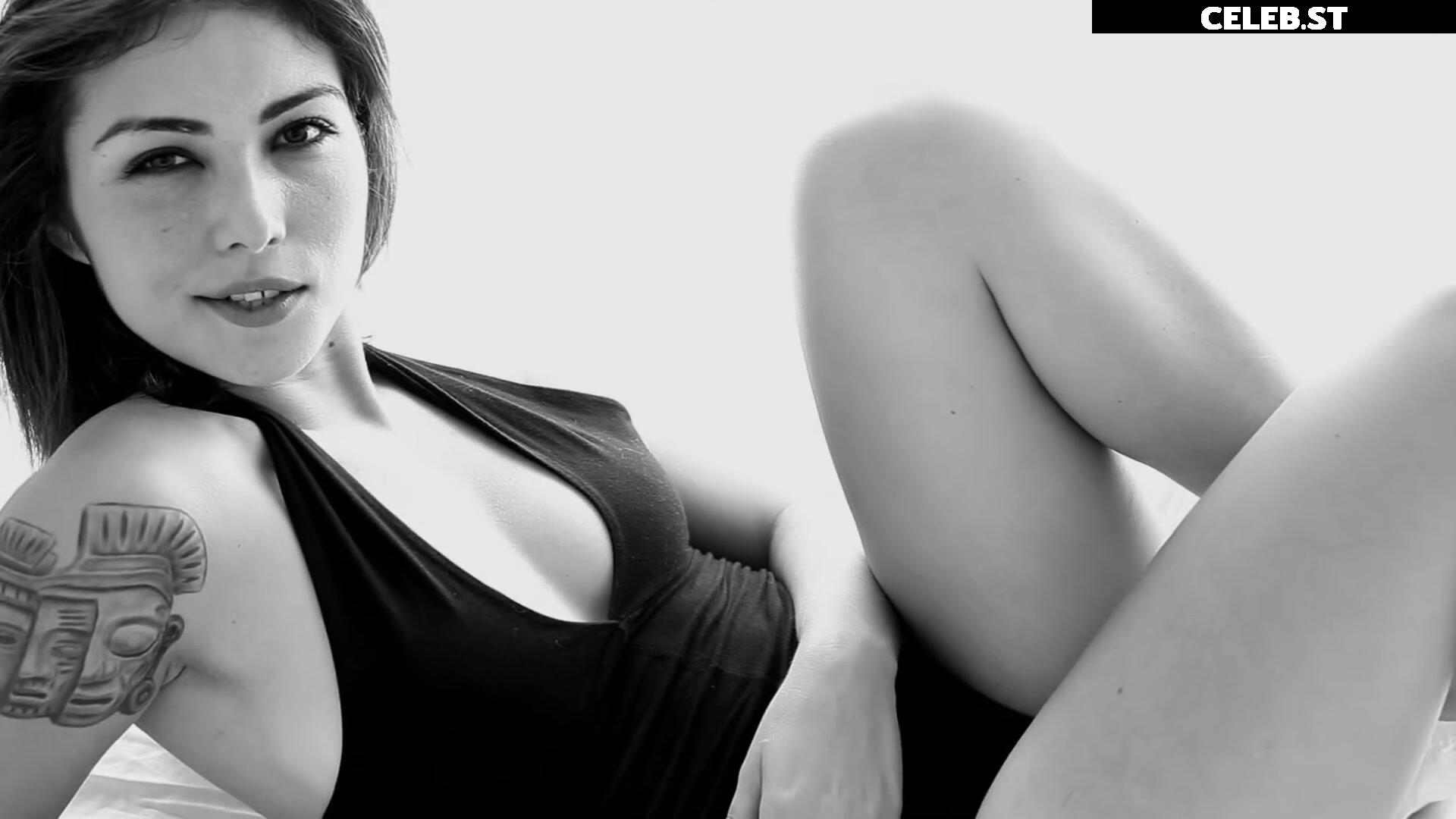 Daniella Pineda Image 2110829
