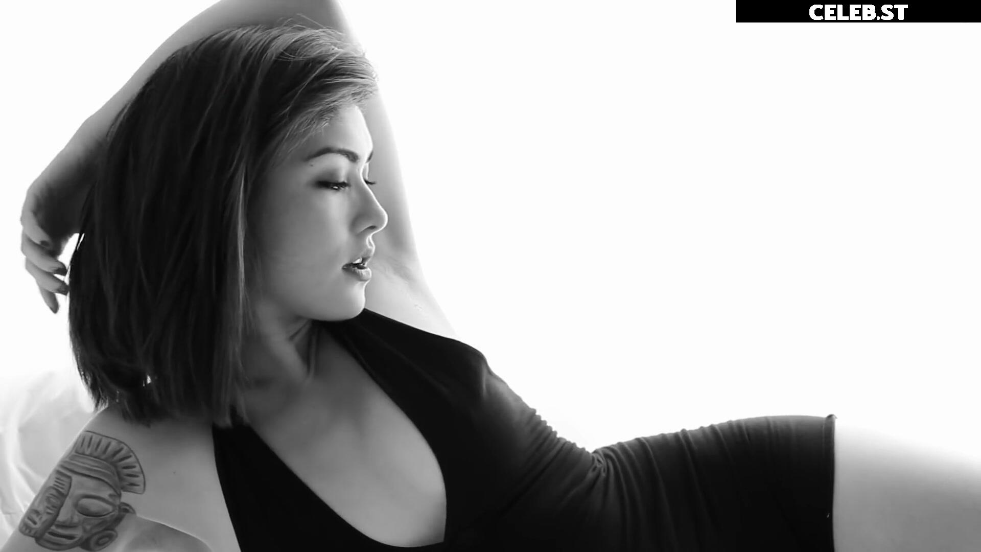 Daniella Pineda Image 2110766