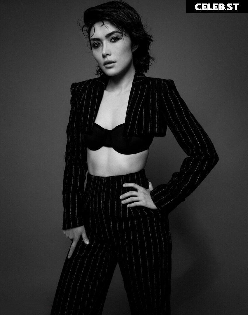 Daniella Pineda Image 2110350