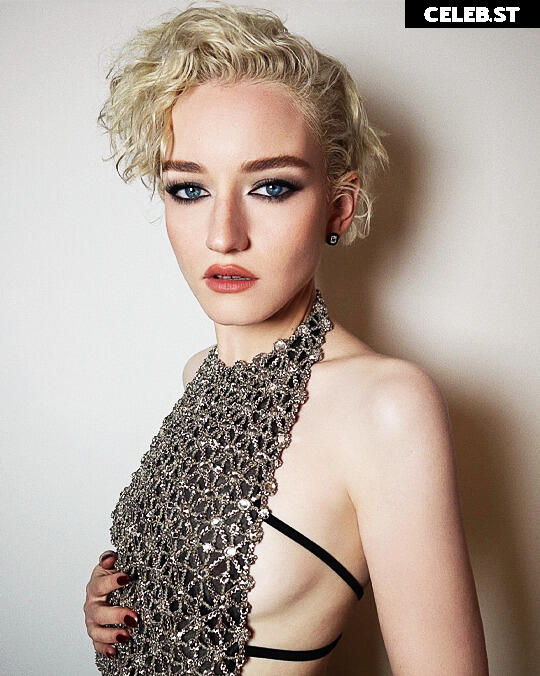 Julia Garner Image 2110993