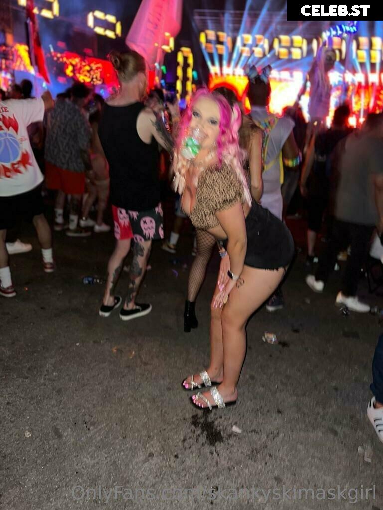 skankyskimaskgirl Image 21185773