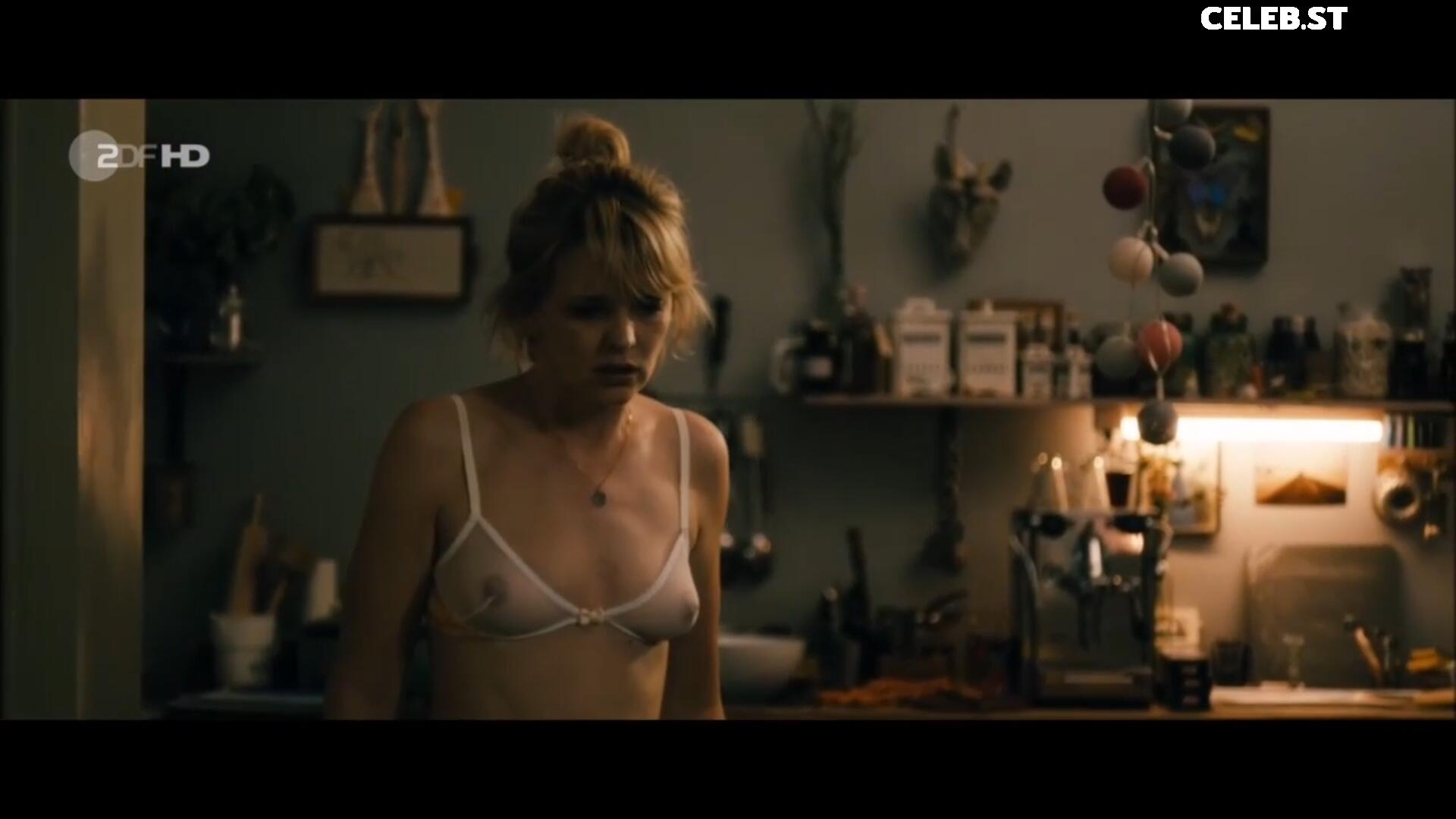 Laura Tonke Image 2105894