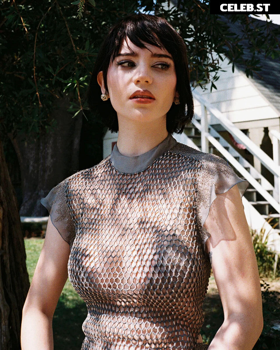 Sophie Thatcher Image 2105495