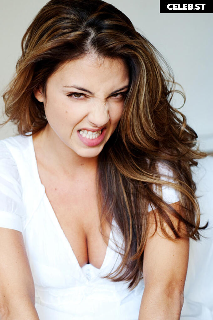 Arzu Bazman Image 2105452