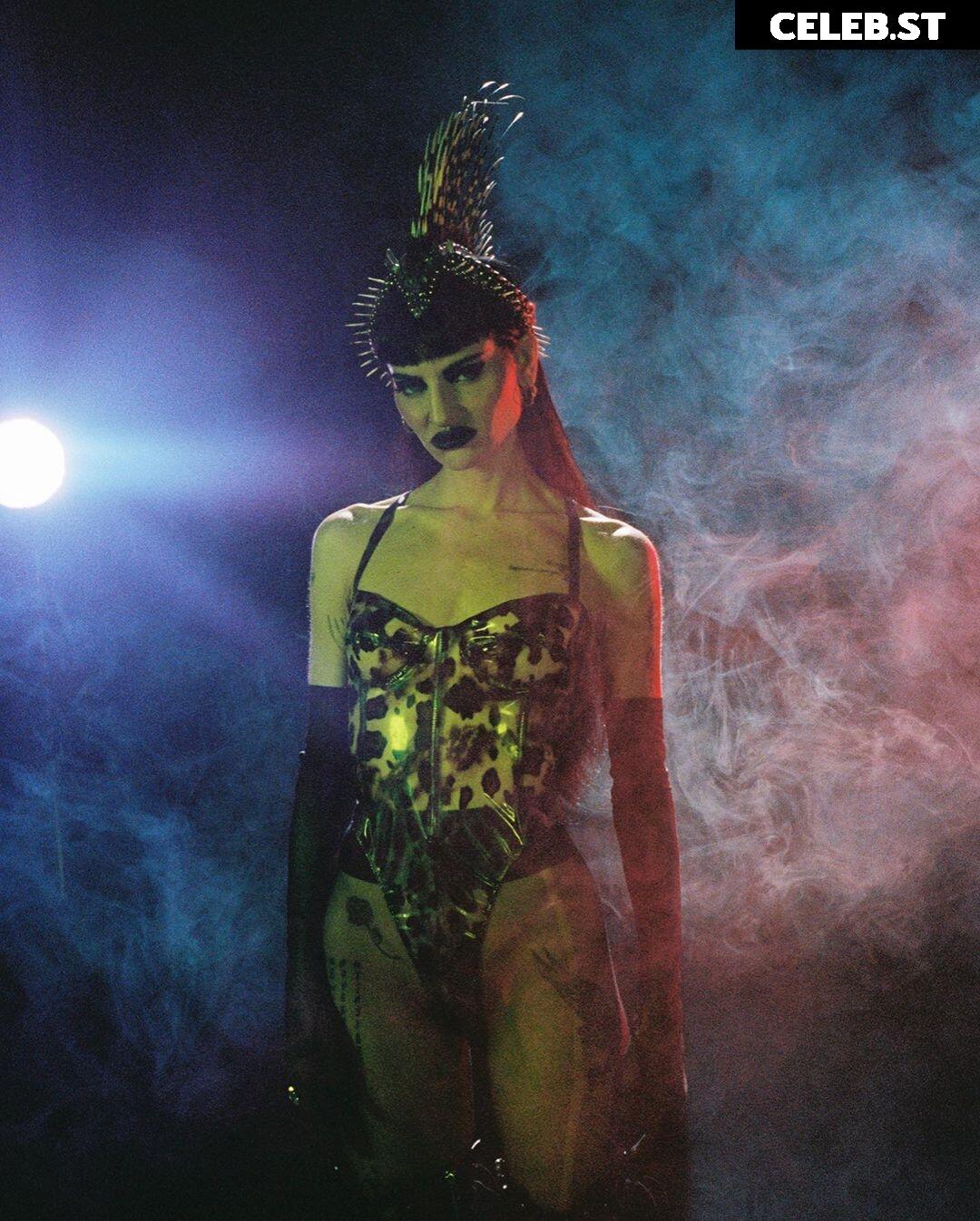 Lilith Czar/Juliet Simms Image 2106283