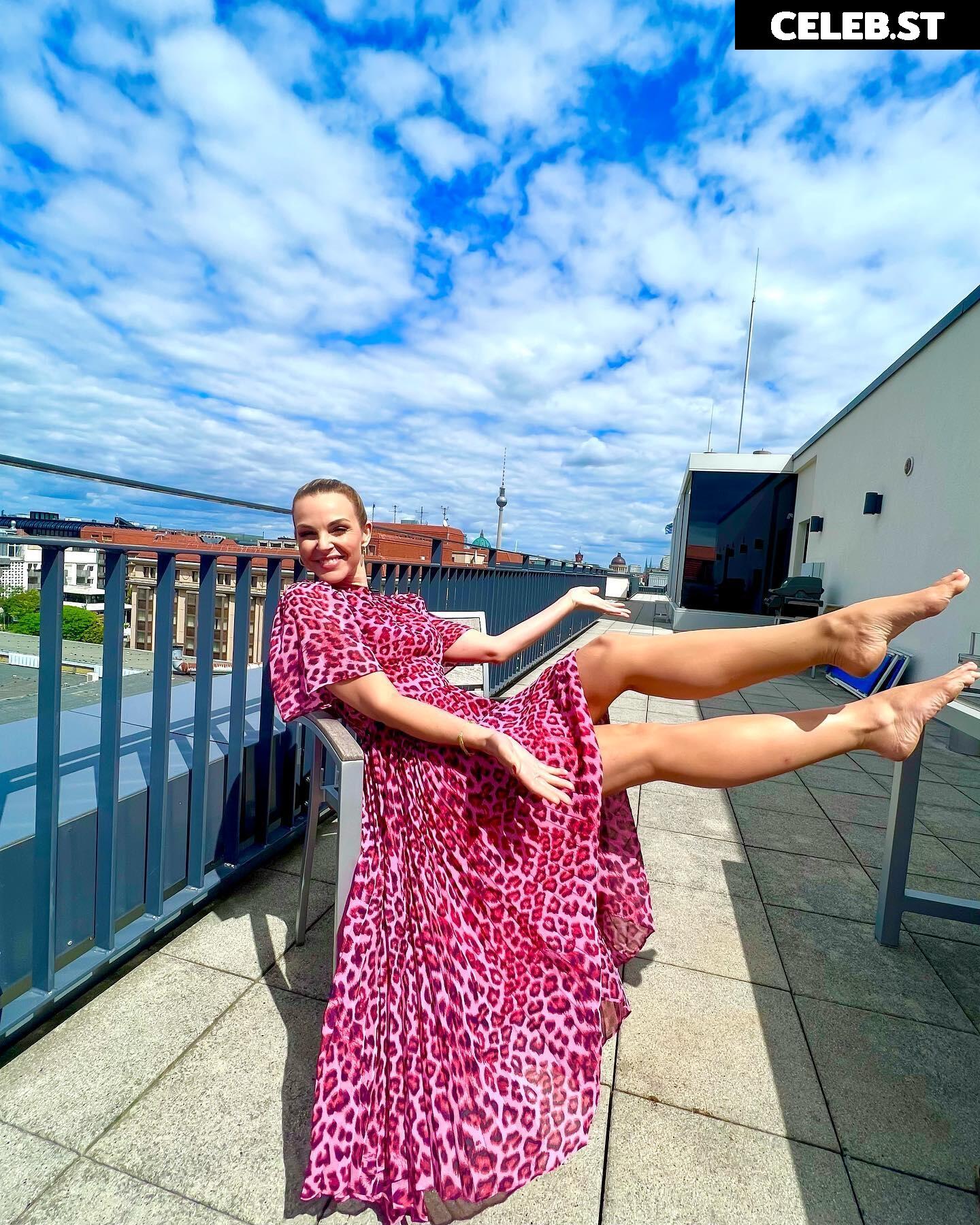 Annika Lau Image 2104543