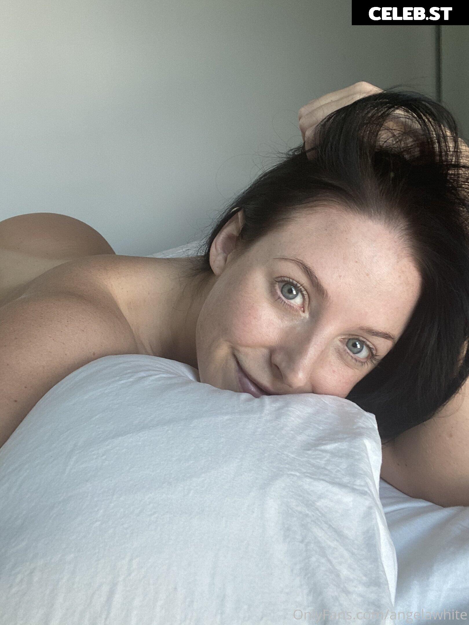 Angela White Image 21011454