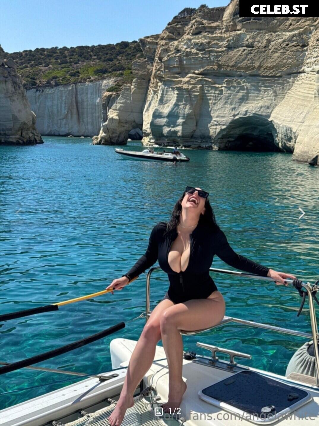 Angela White Image 21010975