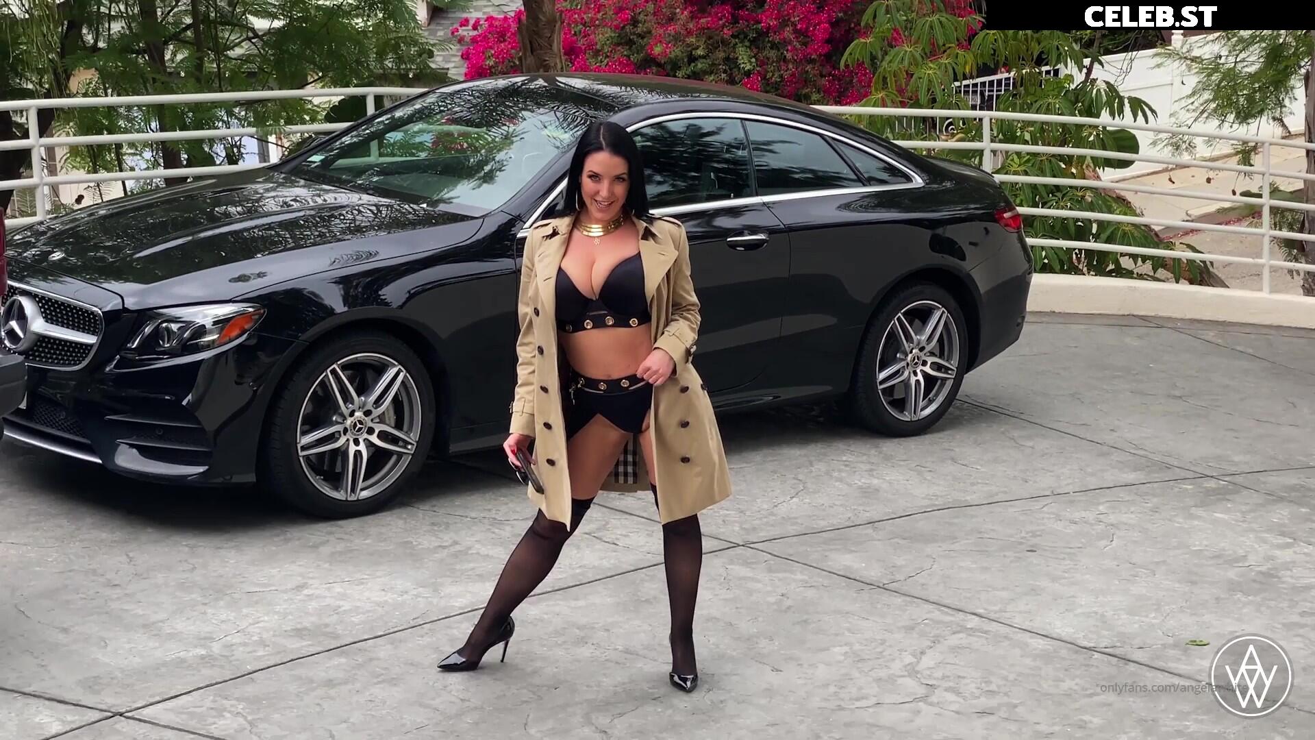 Angela White Image 21020358