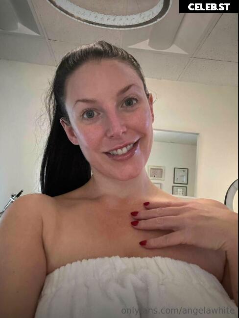 Angela White Image 21008745