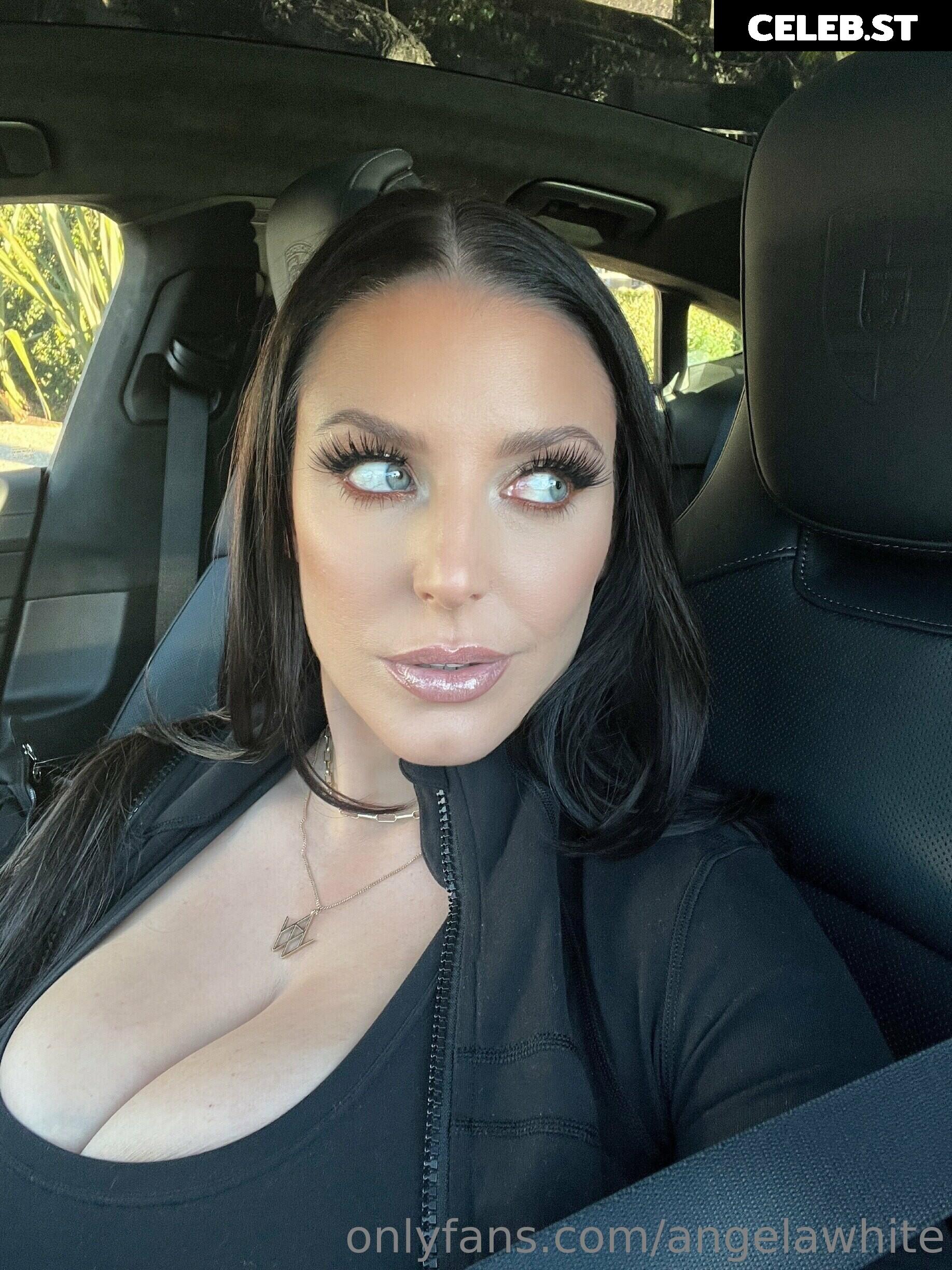 Angela White Image 21008148
