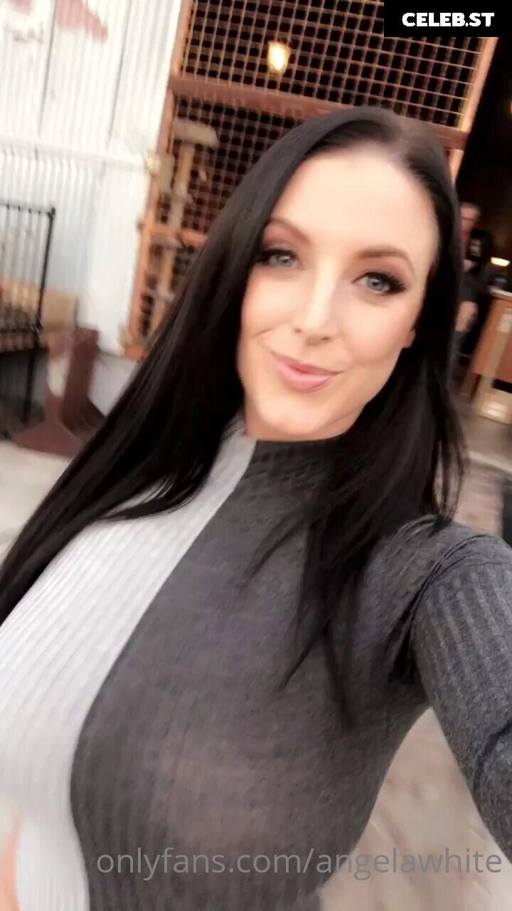 Angela White Image 21007511
