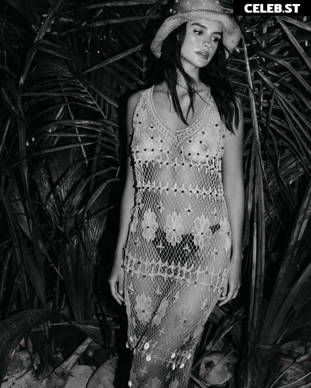 Alexandra Nicole Image 2109186