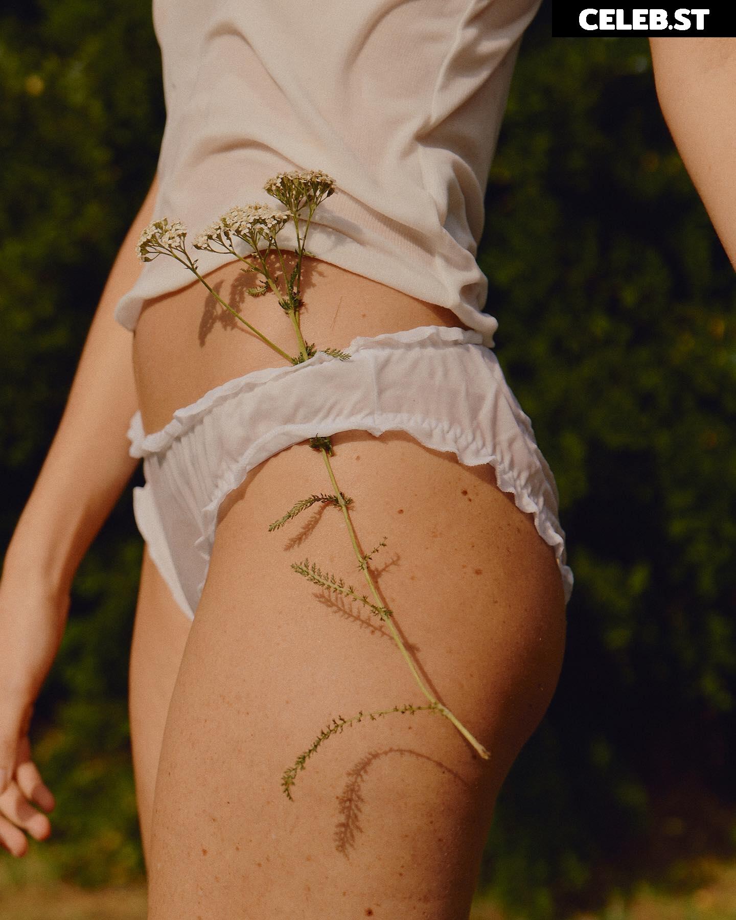 Chloe Bechini Image 2108544