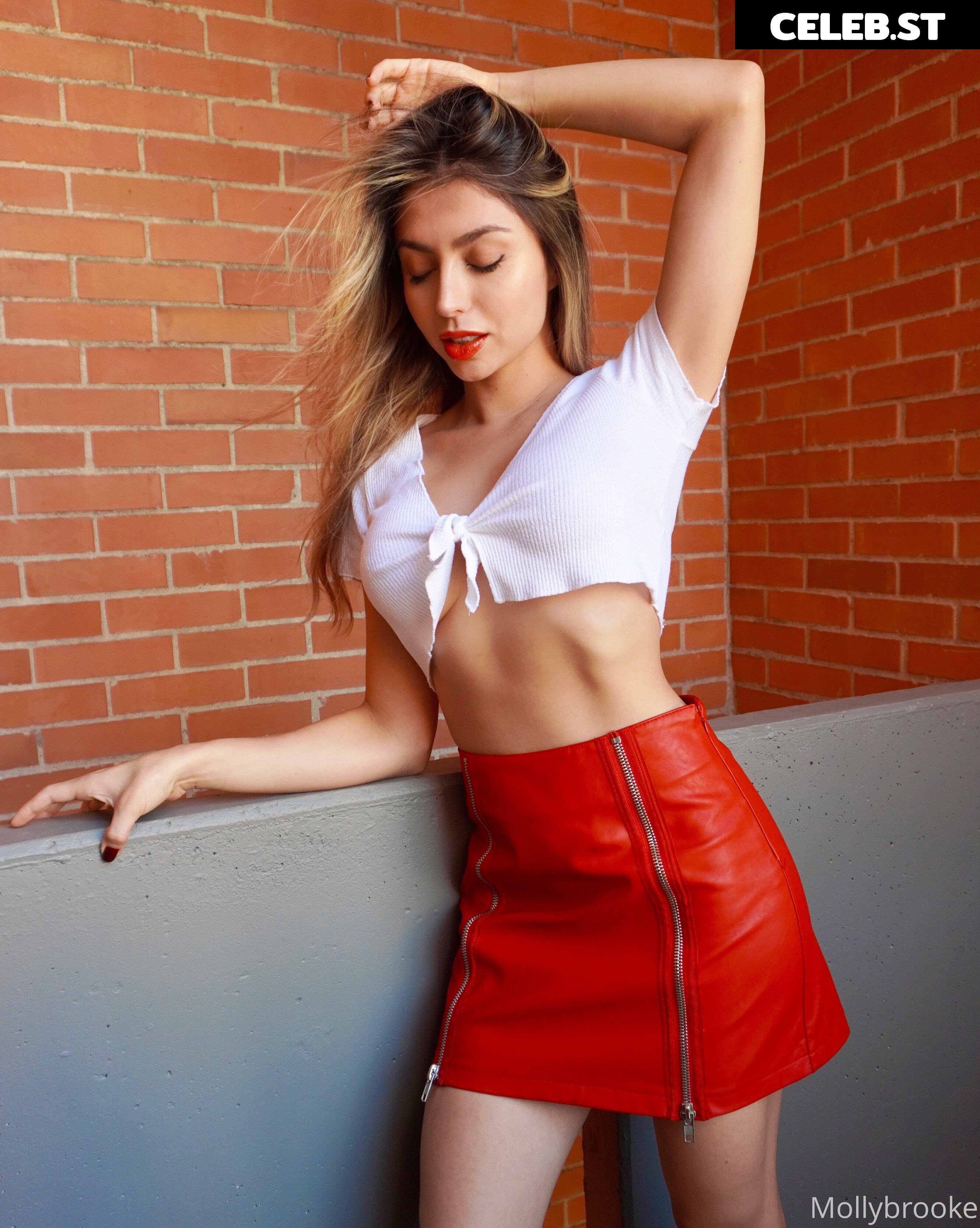 Molly Brooke Image 21087919