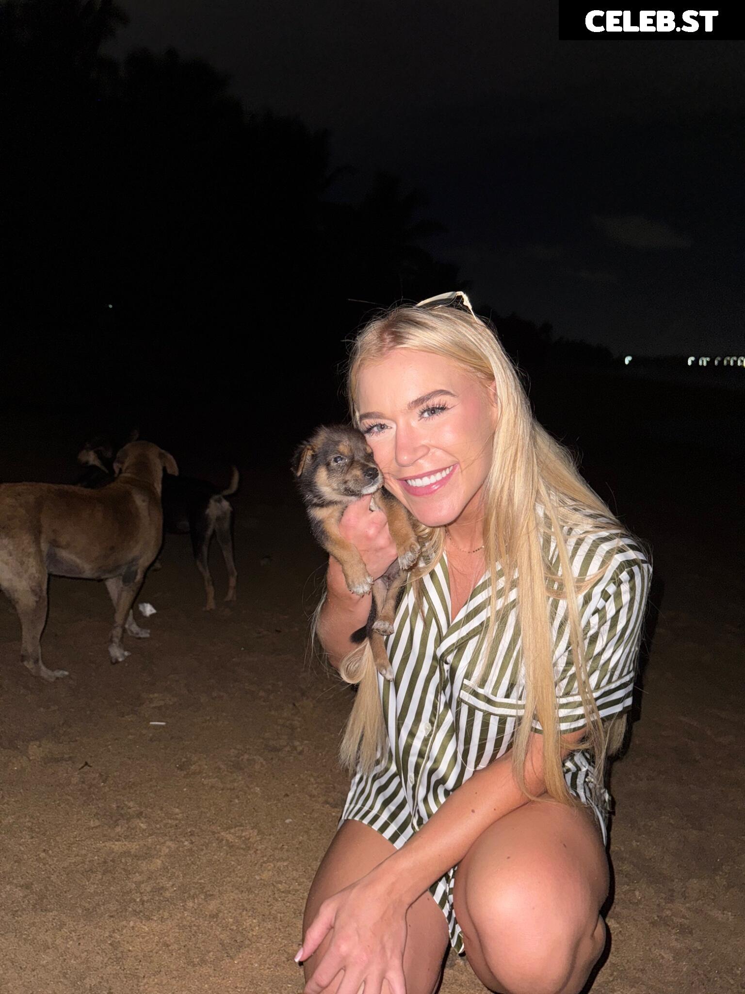 Elle Brooke Image 21080942