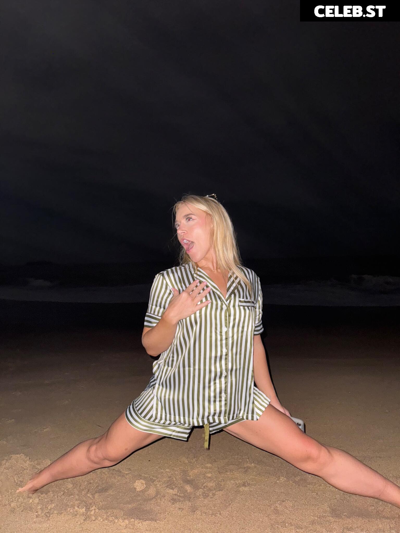 Elle Brooke Image 21080946