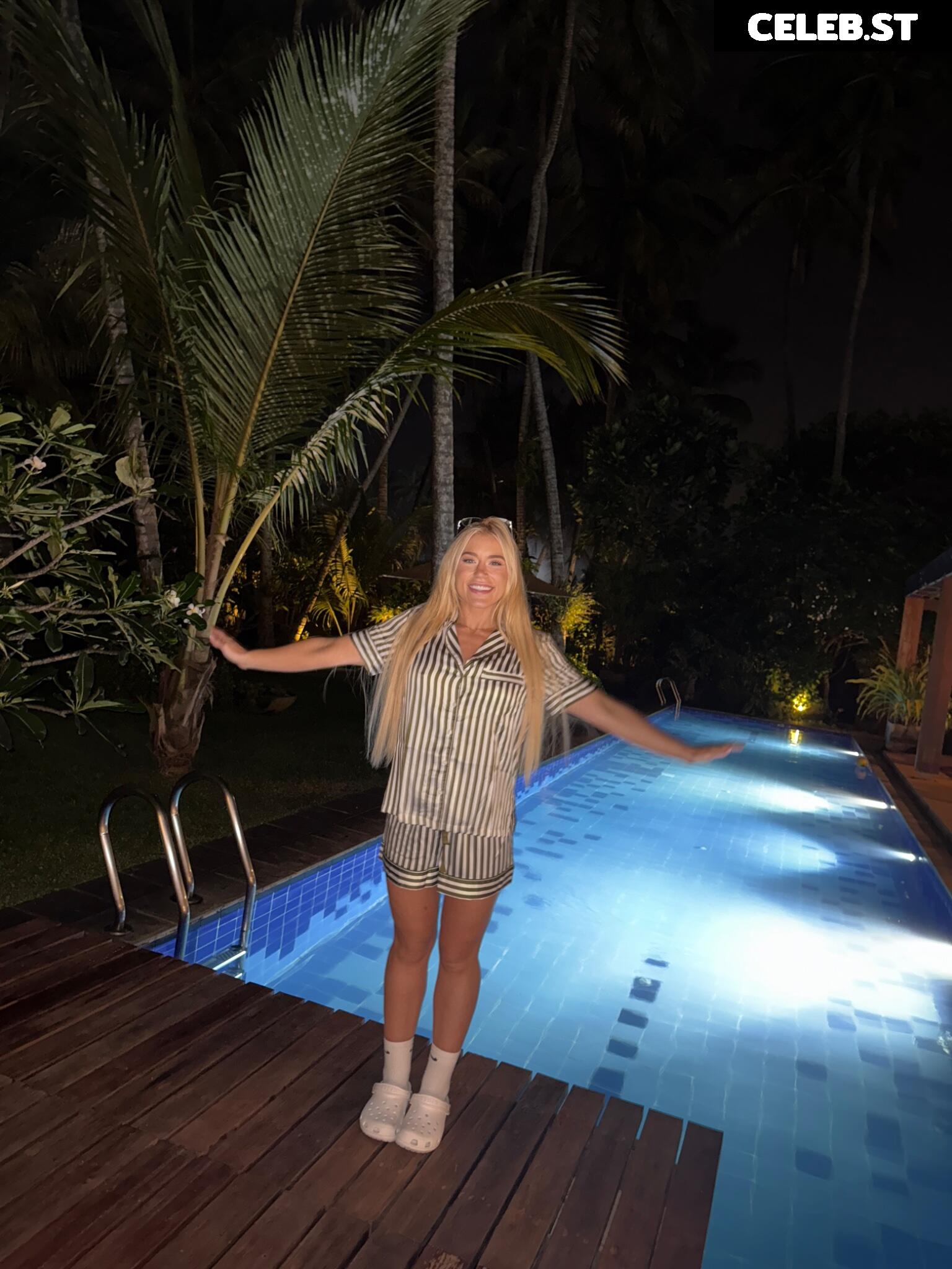 Elle Brooke Image 21080949