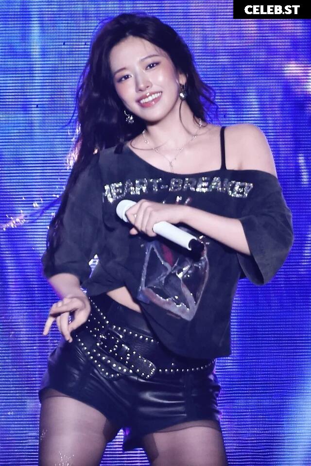 An Yujin 안유진 | (An) IVE Image 22958861