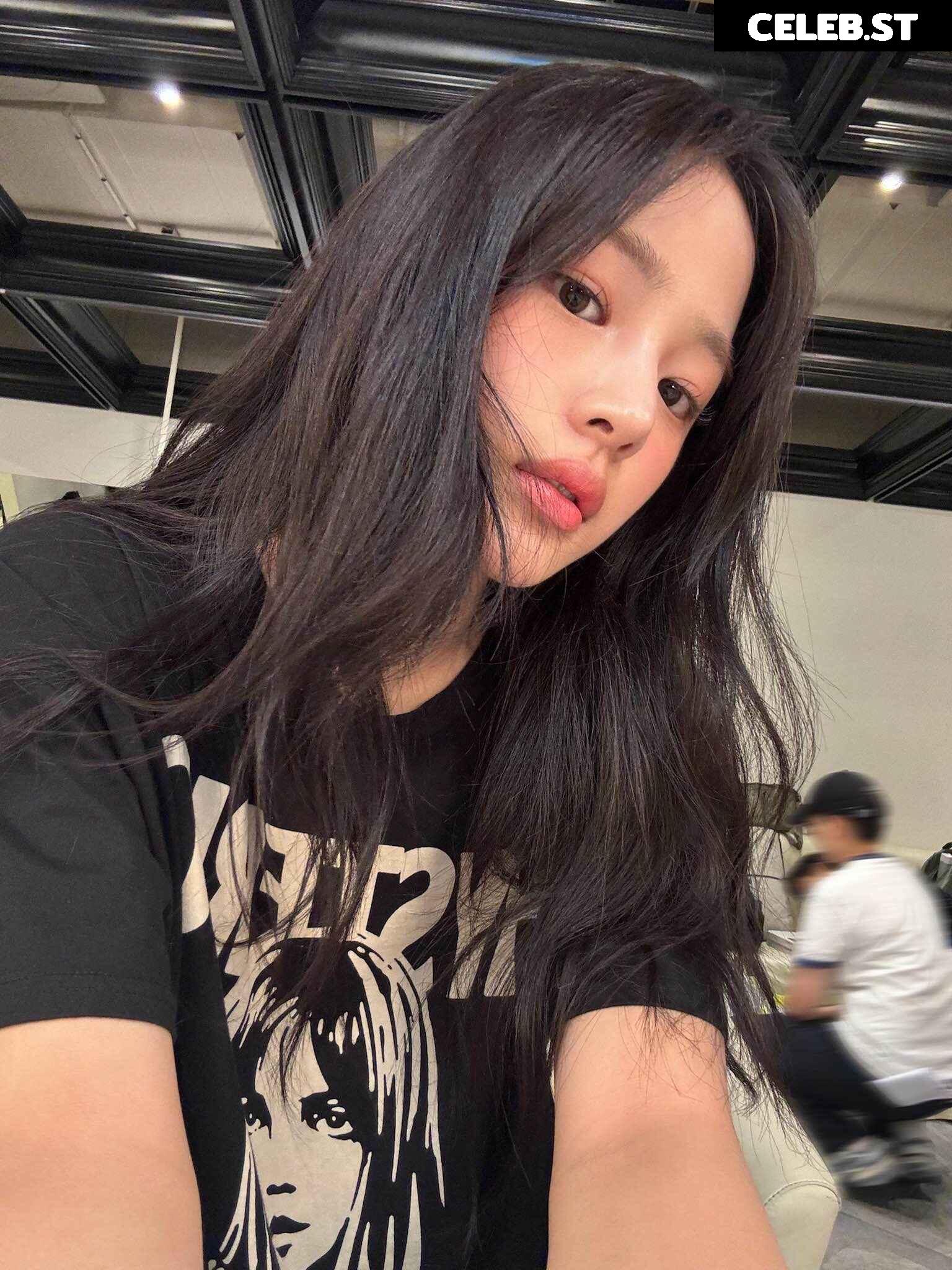 Minji (NewJeans) Image 22955505