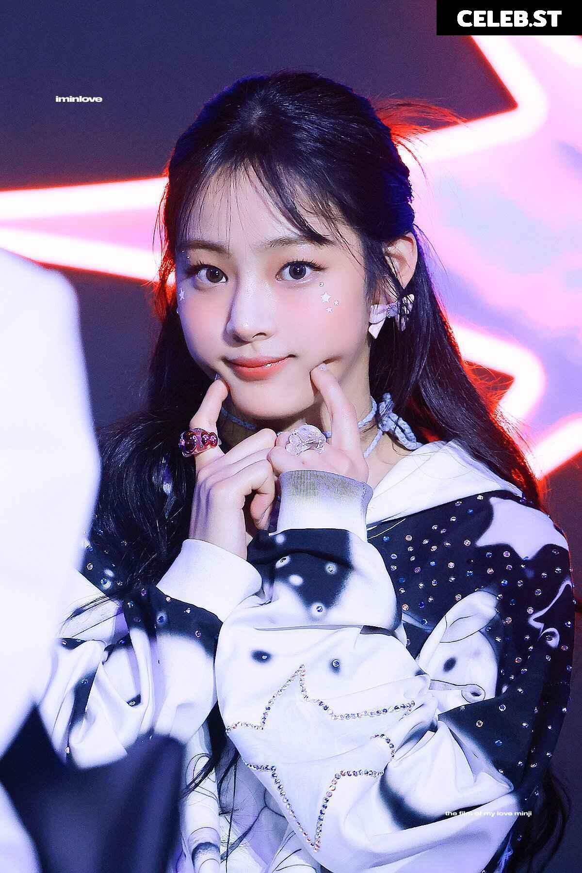 Minji (NewJeans) Image 22955559