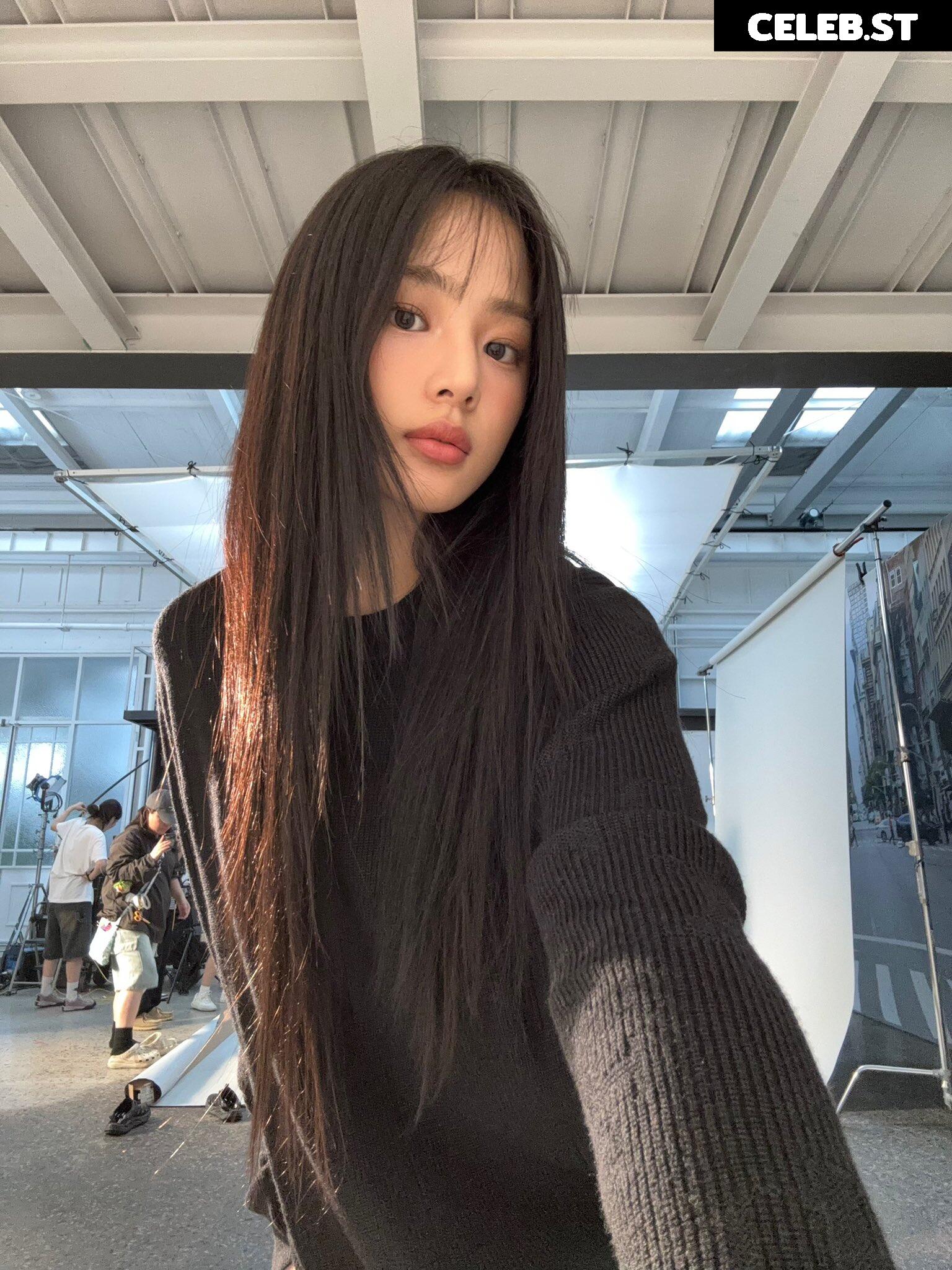 Minji (NewJeans) Image 22955424