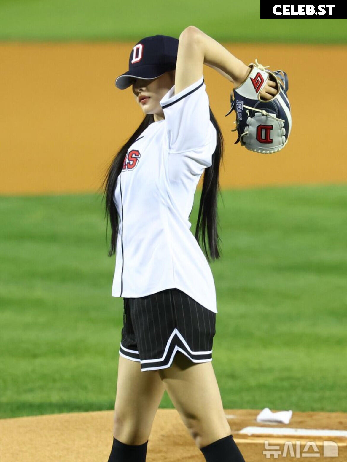 Minji (NewJeans) Image 22955452