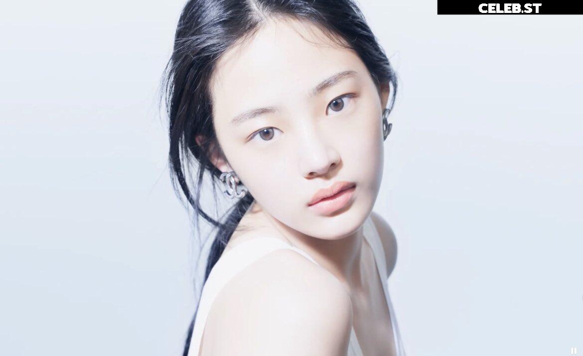 Minji (NewJeans) Image 22955722