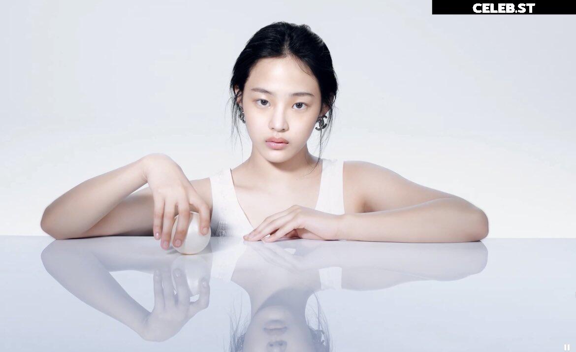 Minji (NewJeans) Image 22955721