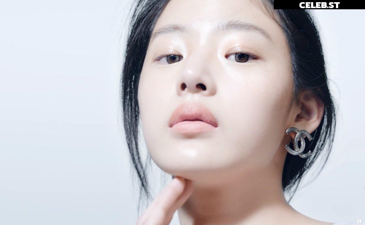Minji (NewJeans) Image 22955724