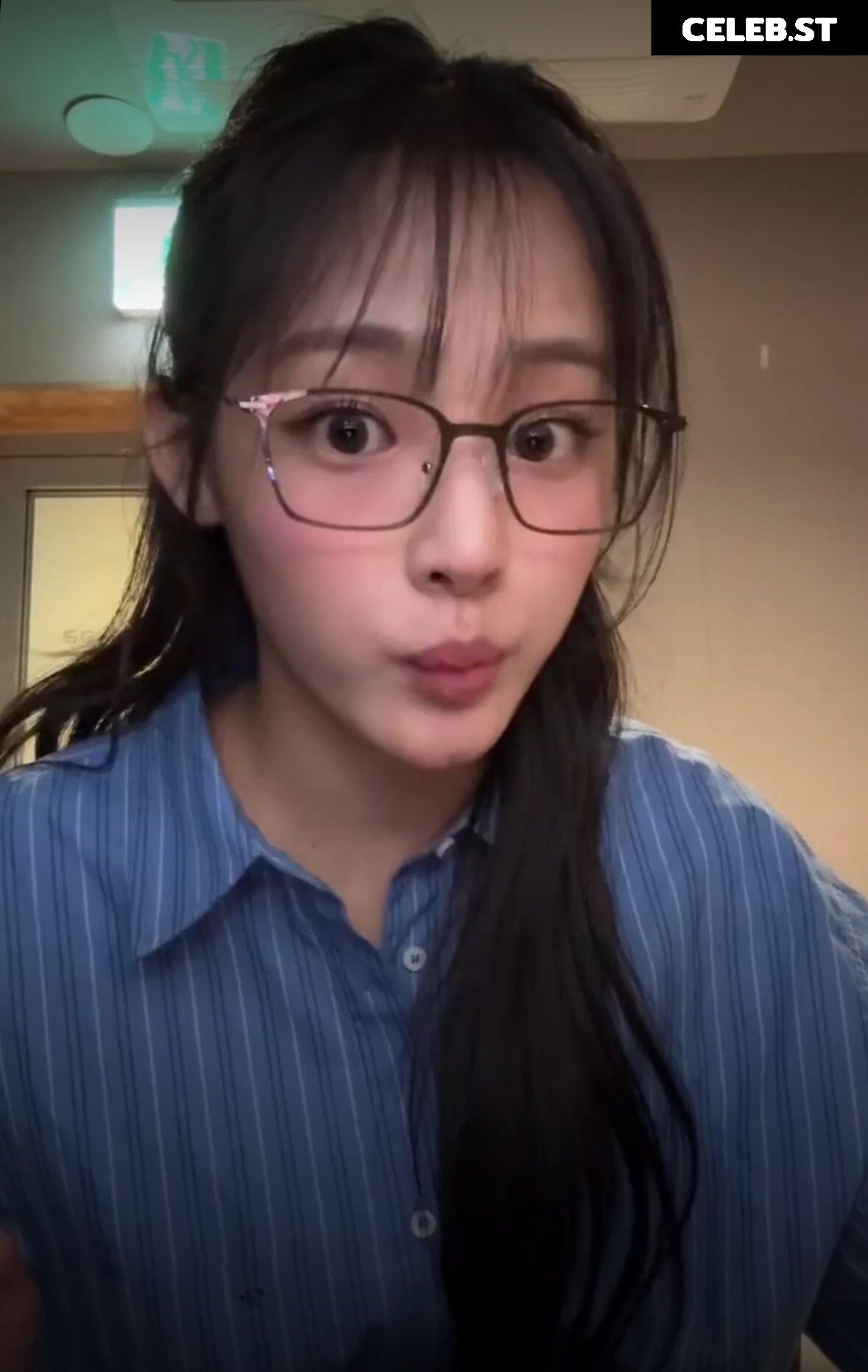 Minji (NewJeans) Image 22955739
