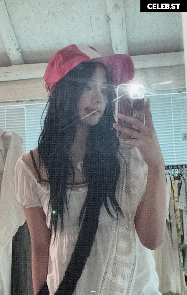 Minji (NewJeans) Image 22955625