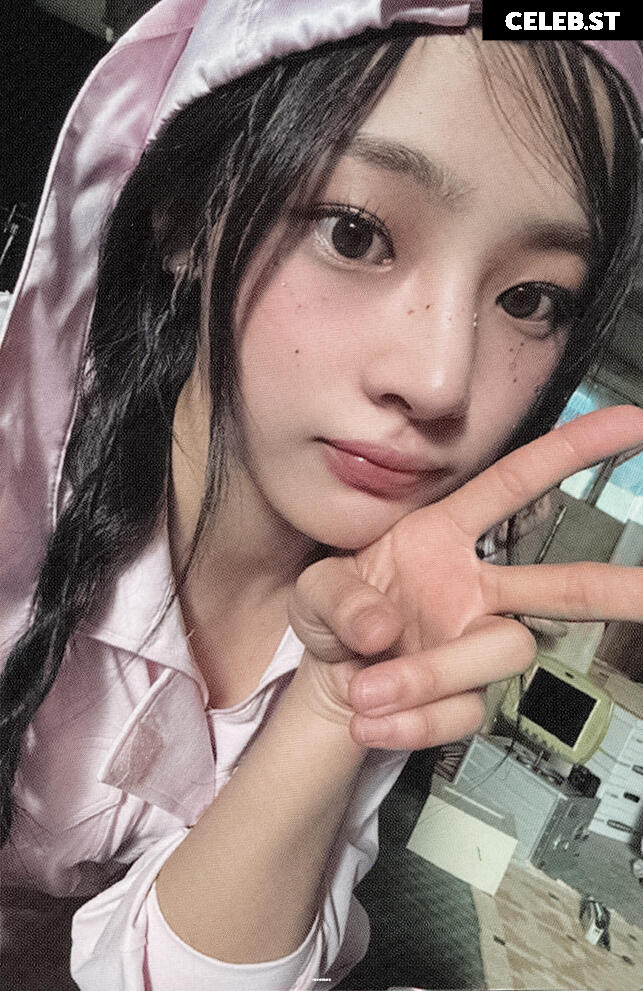 Minji (NewJeans) Image 22955631