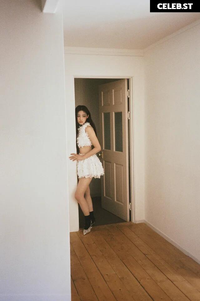Minji (NewJeans) Image 22955091