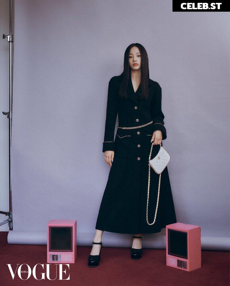 Minji (NewJeans) Image 22955023