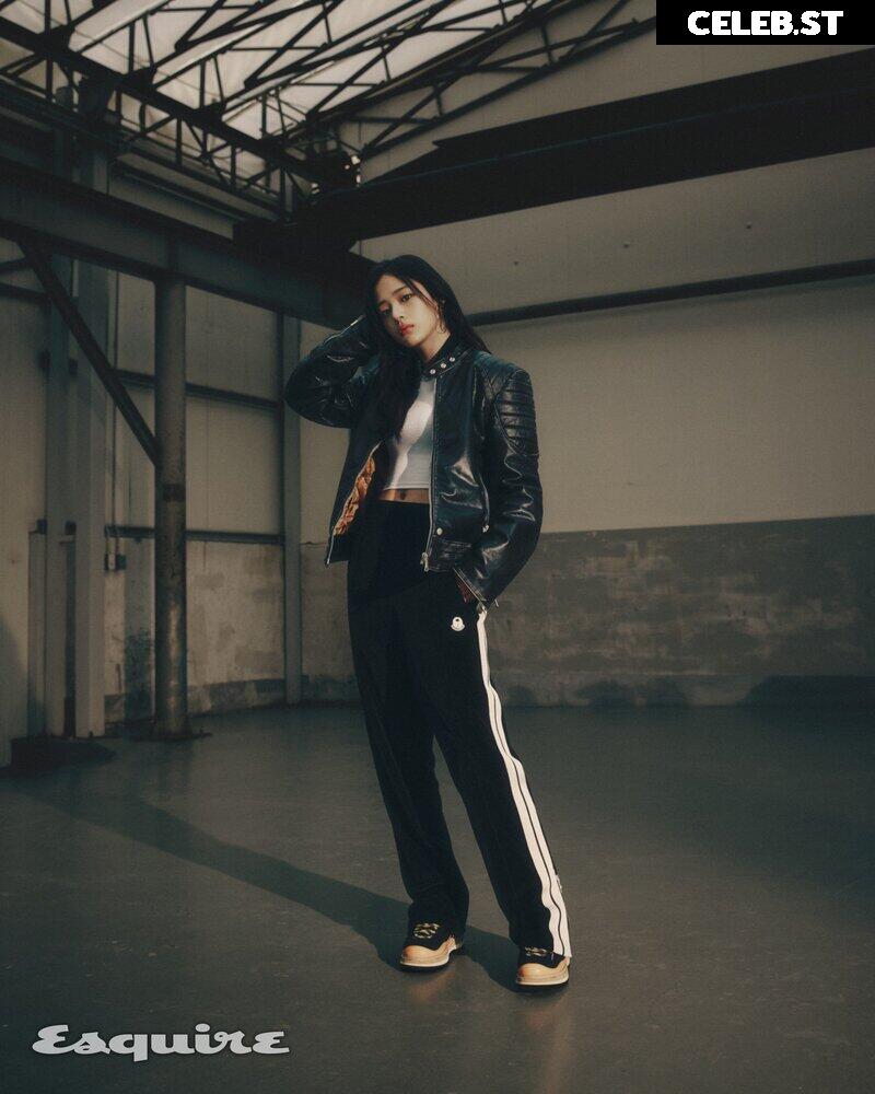 Minji (NewJeans) Image 22955004