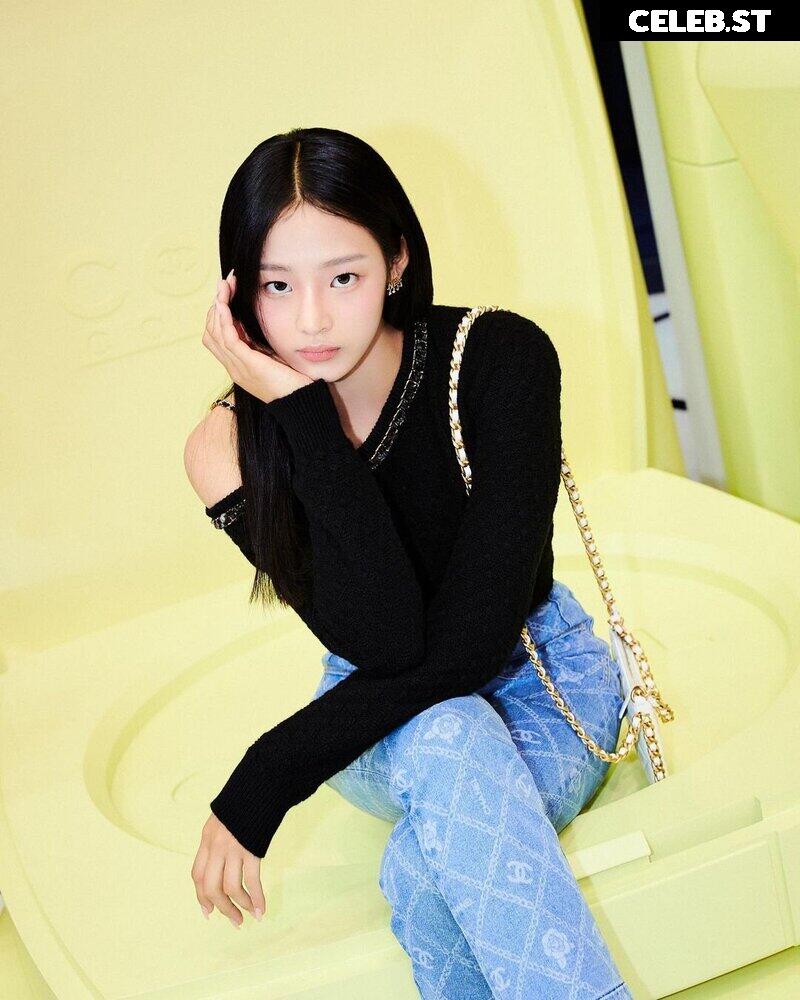 Minji (NewJeans) Image 22955045