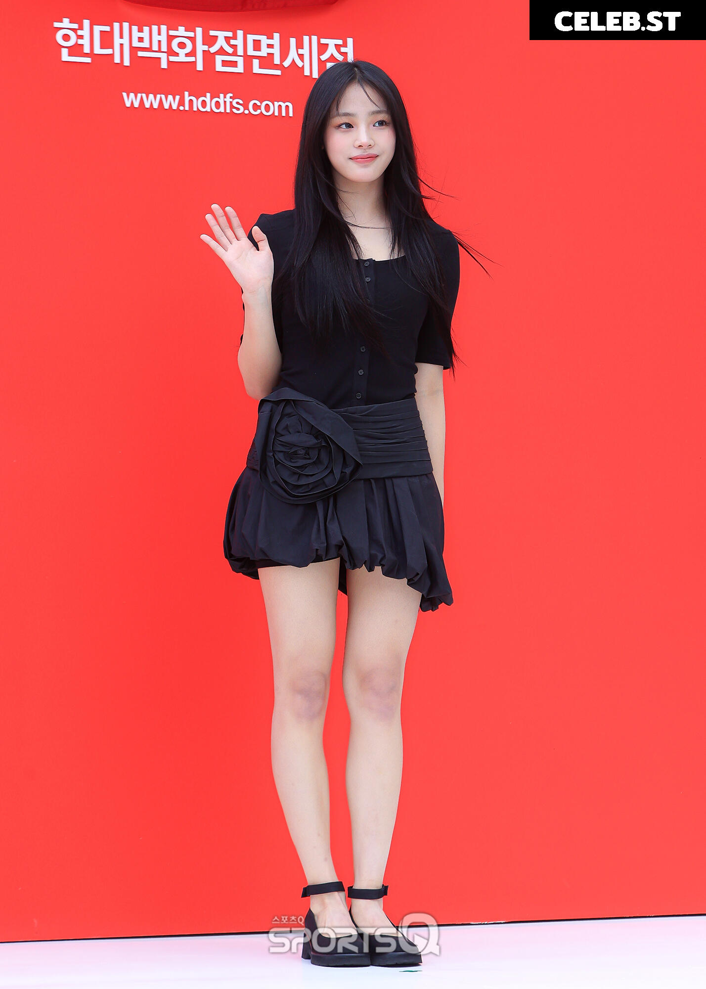 Minji (NewJeans) Image 22955321