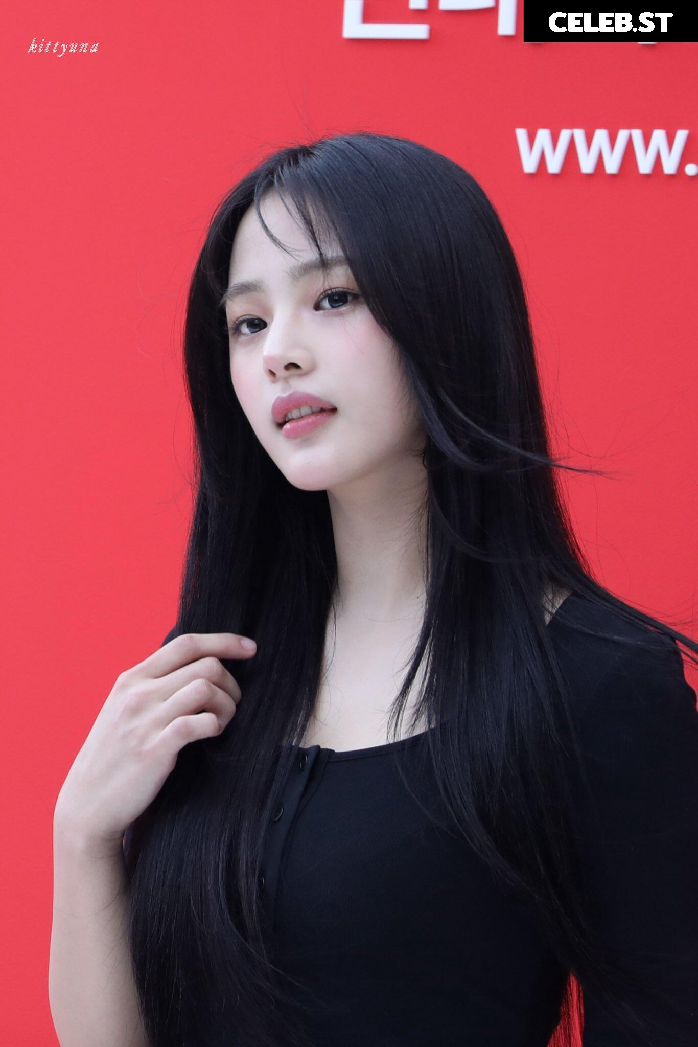 Minji (NewJeans) Image 22955326