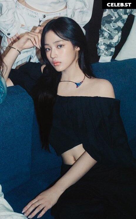 Minji (NewJeans) Image 22955333